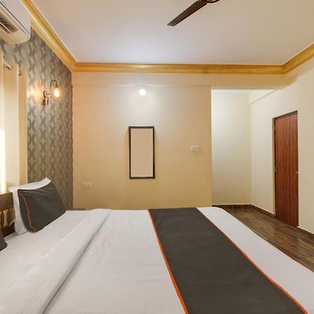 Collection O Romeos Place Baga Beach Hotel Calangute Buitenkant foto