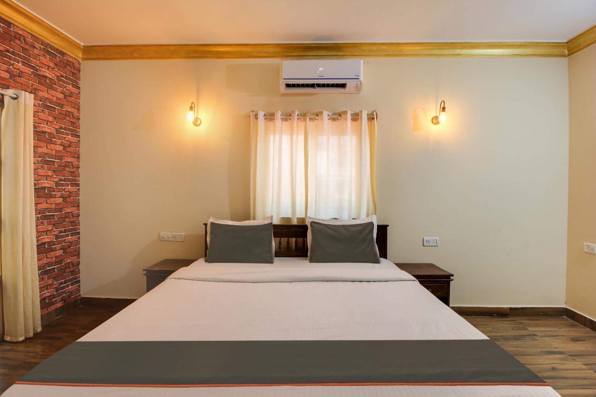 Collection O Romeos Place Baga Beach Hotel Calangute Buitenkant foto
