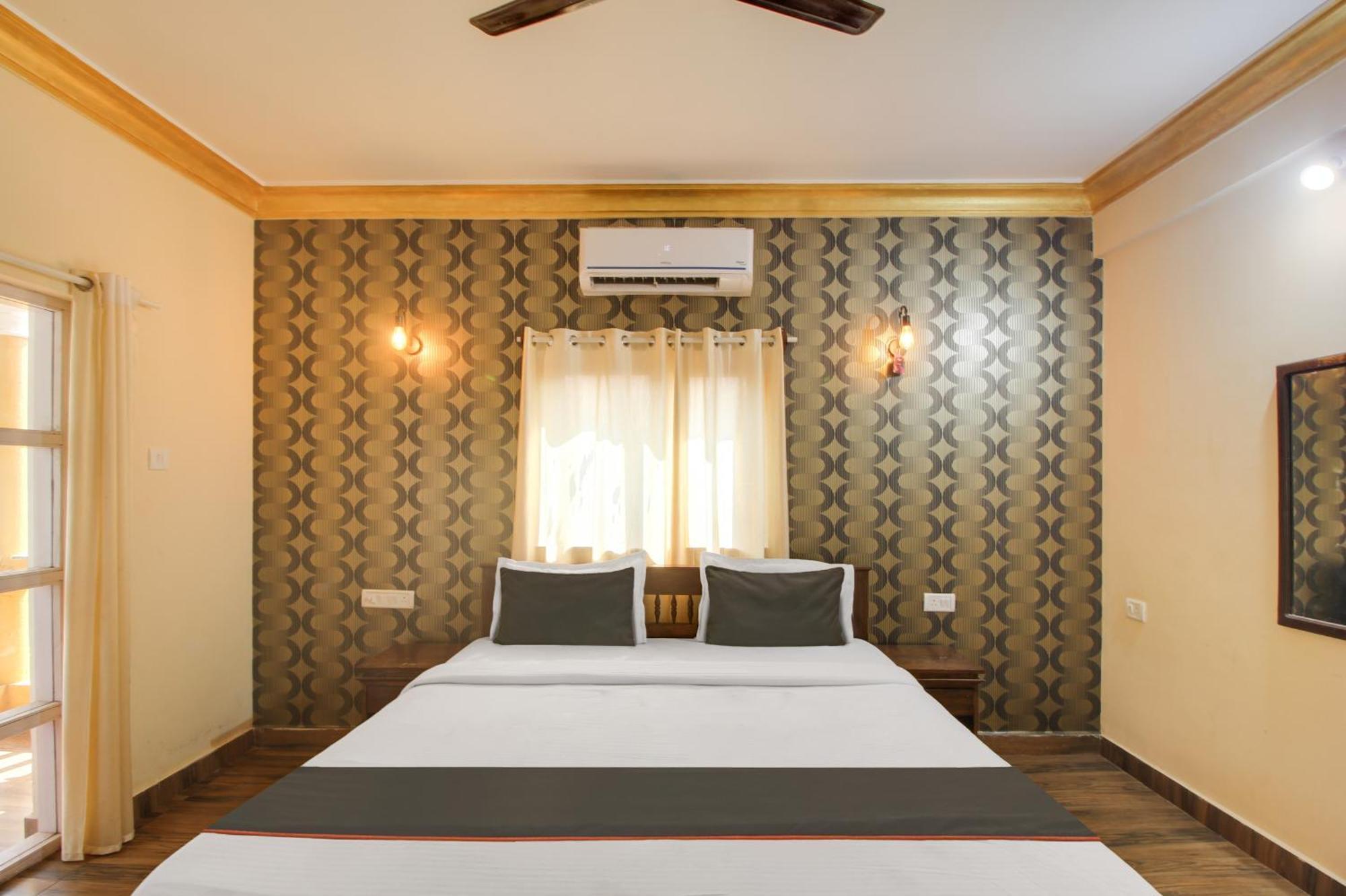 Collection O Romeos Place Baga Beach Hotel Calangute Buitenkant foto